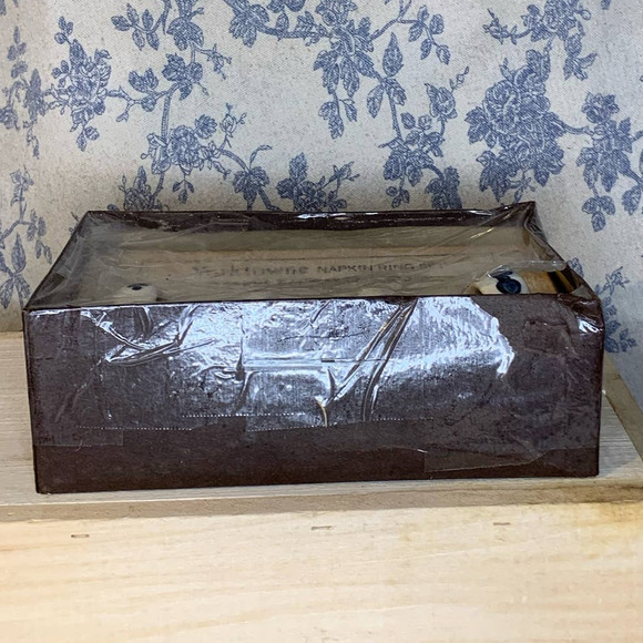 Pfaltzgraff Yorktowne Napkin Rings Vintage Set of 4 - Picture 6 of 10